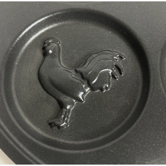 Nordic Ware Farm Animal Pancake Pan. Vintage. Green Handle - Picture 2 of 8